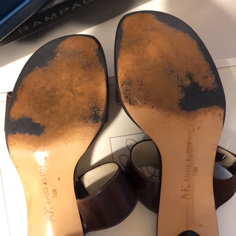 Shoes - Picture 4 of 4